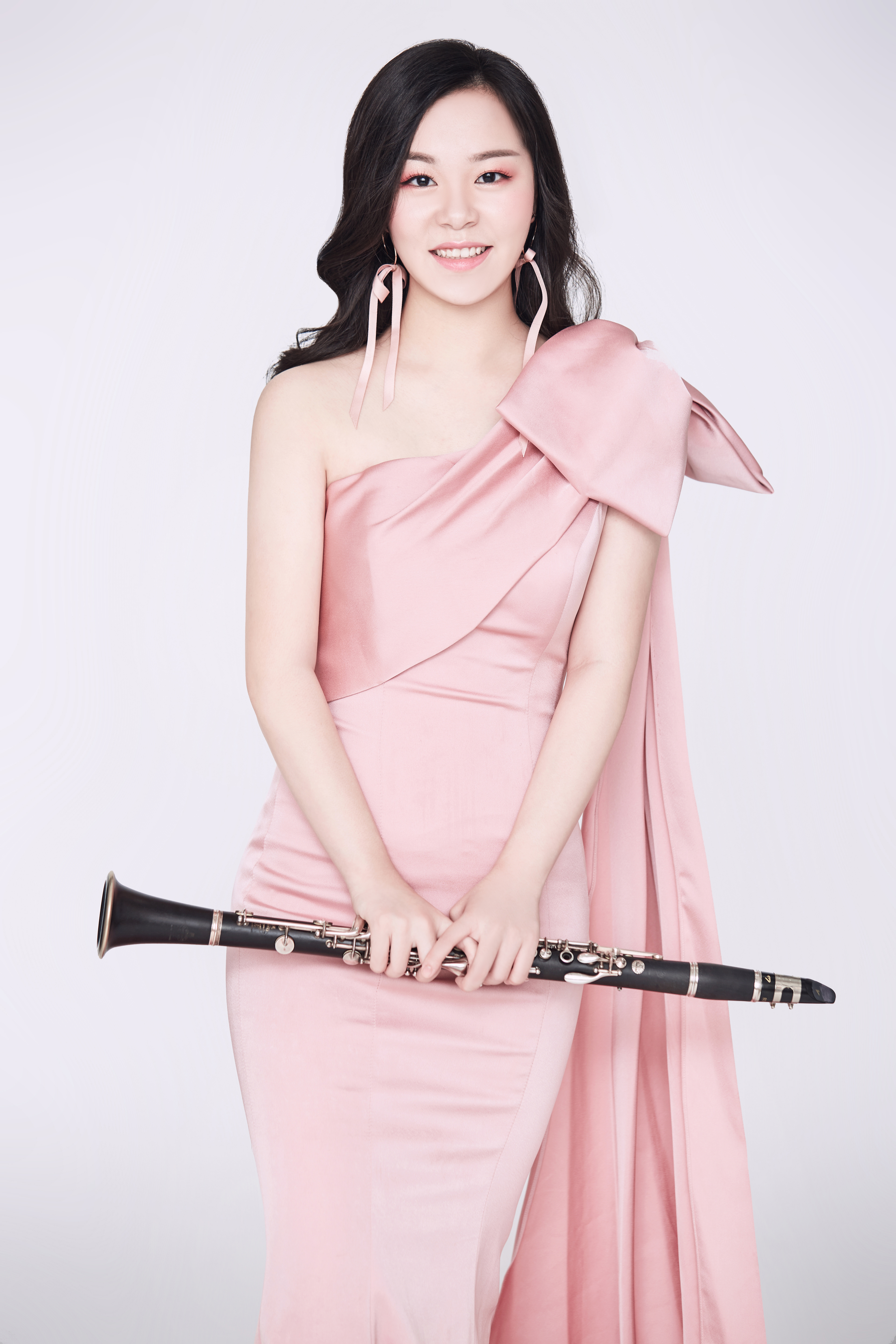 Portrait of clarinetist Yijin Wang